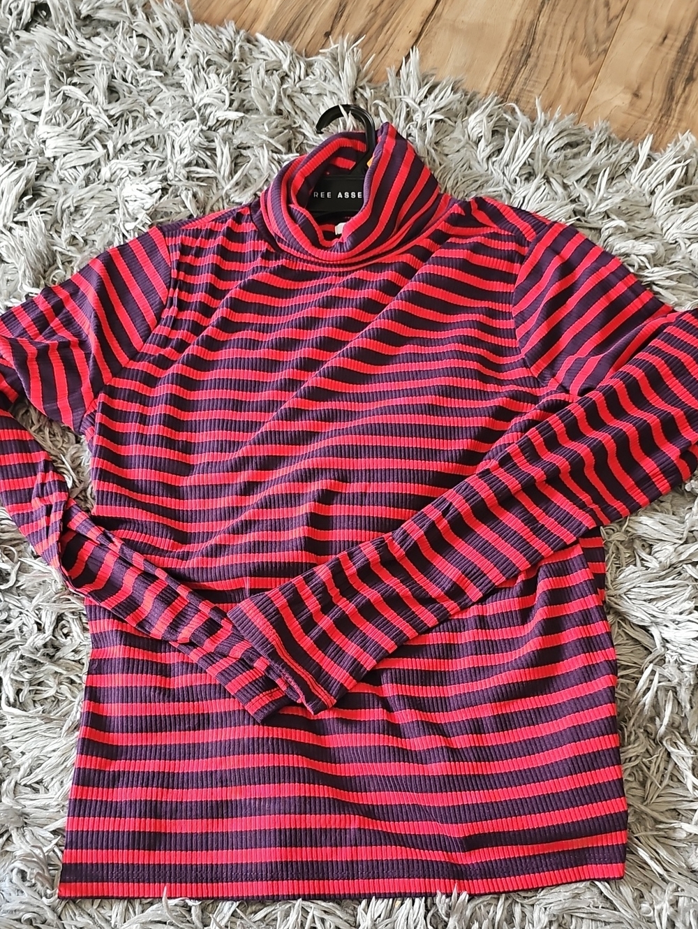 Long Sleeve Top in Red and Black